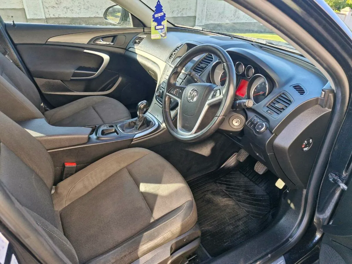 Vauxhall Insignia - Image 4