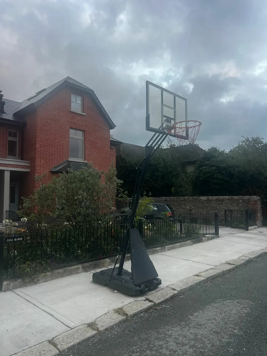 Basketball Hoop - Image 1