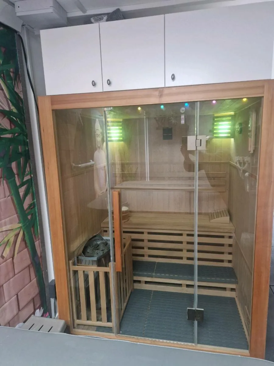 3 man sauna - Image 1