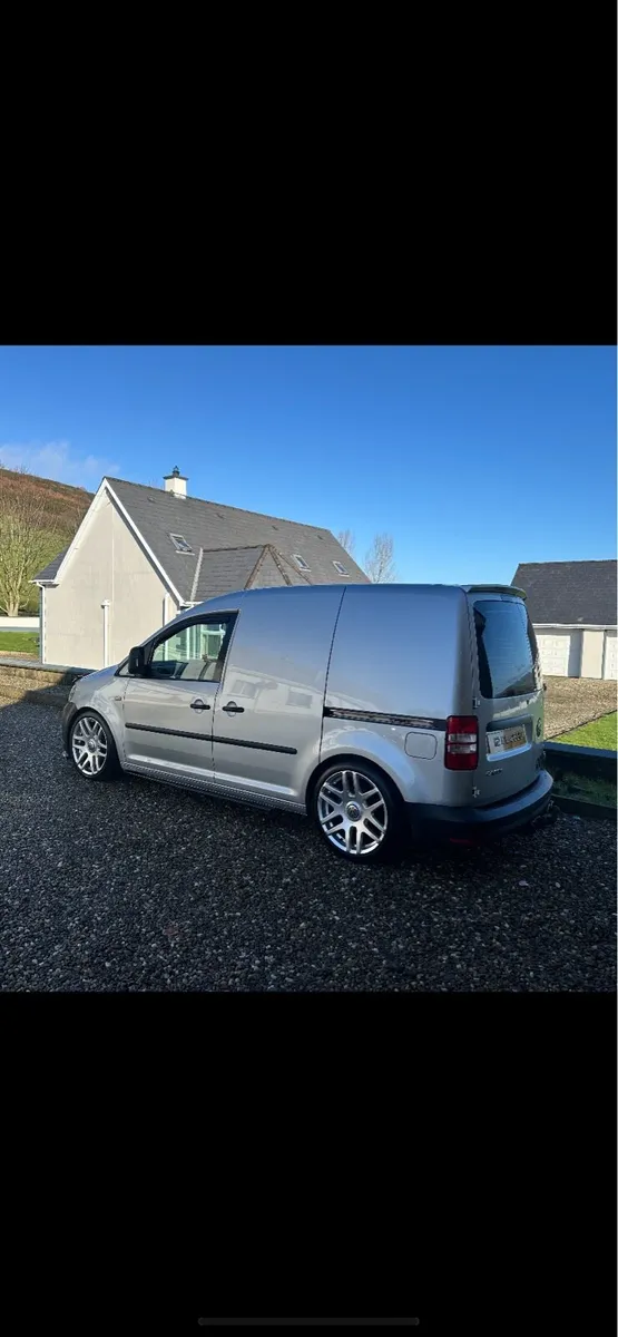 Caddy van - Image 4