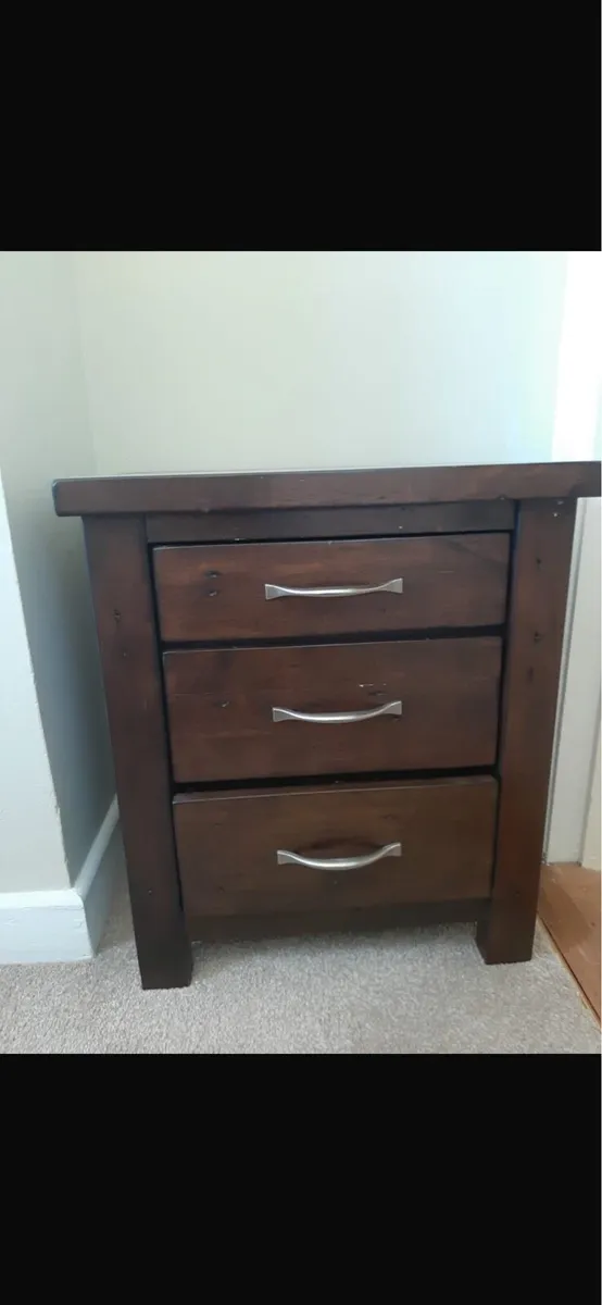 5ft Bed & matching lockers - Image 3