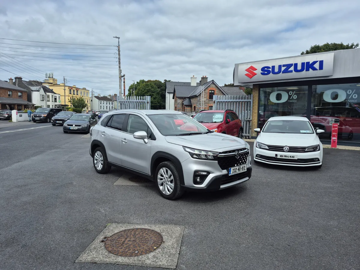 Suzuki SX4 S-Cross  Motion - Image 2