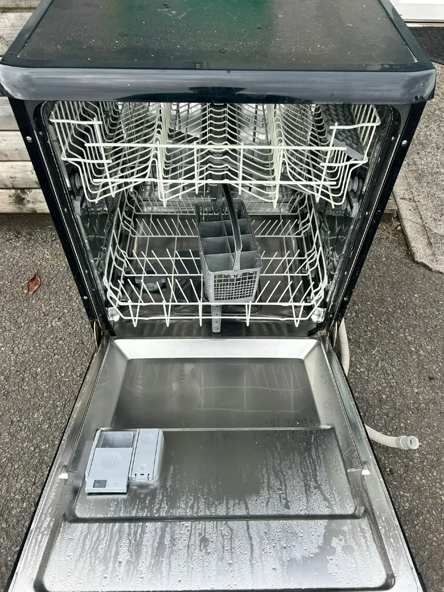 Dishwasher - Image 1