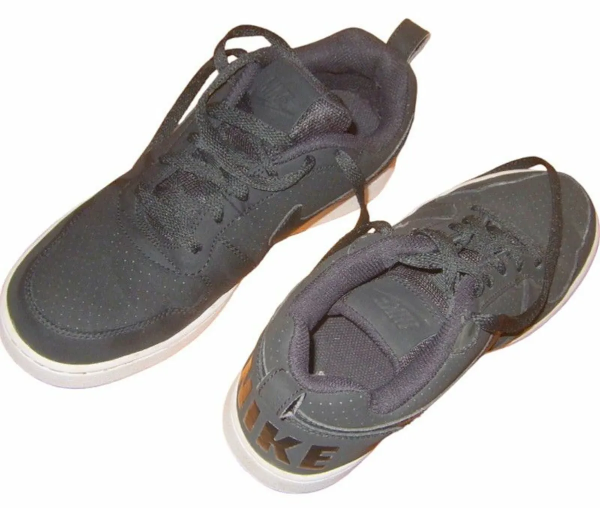 Vintage NIKE Trainers-Lady/Gentleman - Image 3