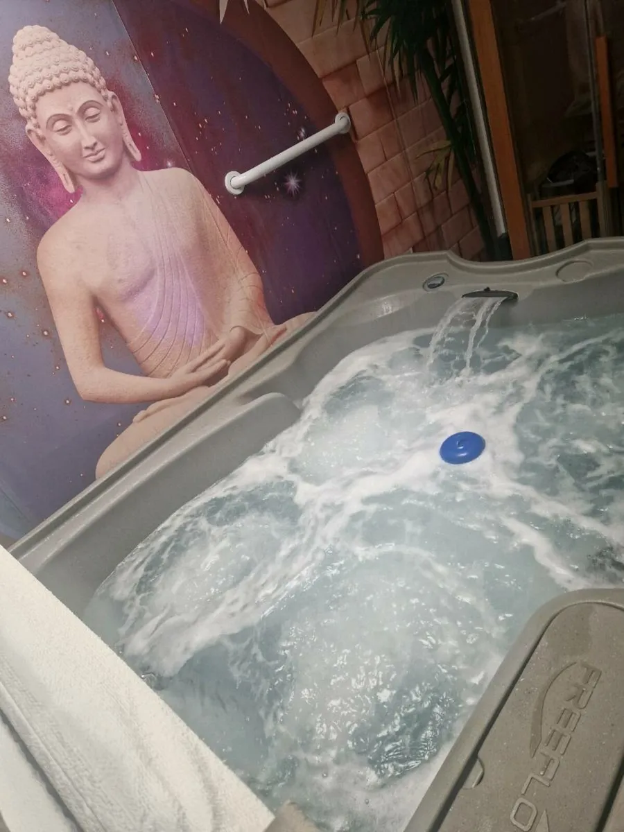 Jacuzzi - Image 4