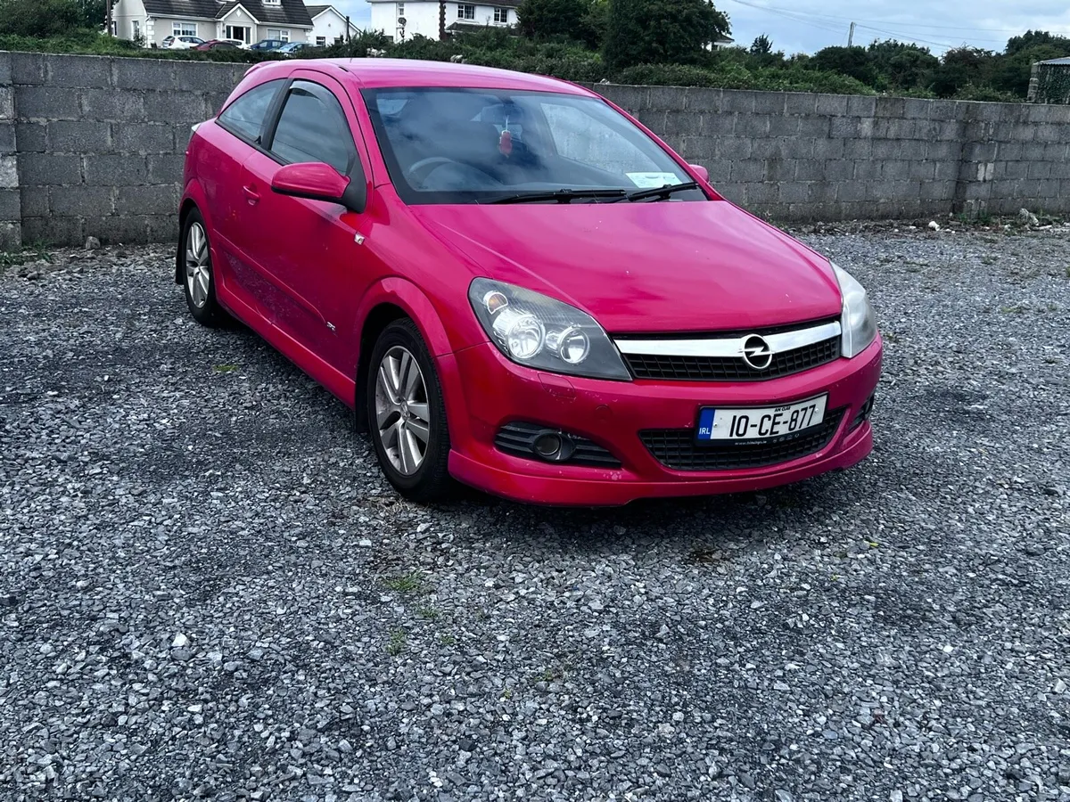 Opel Astra SXI GTC Sport  1.4 Petrol - Image 1