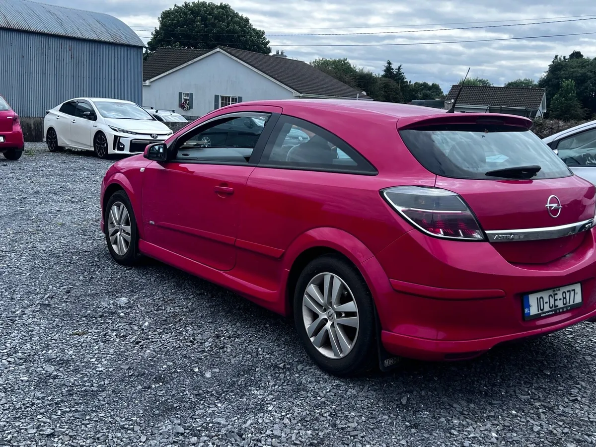 Opel Astra SXI GTC Sport  1.4 Petrol - Image 3