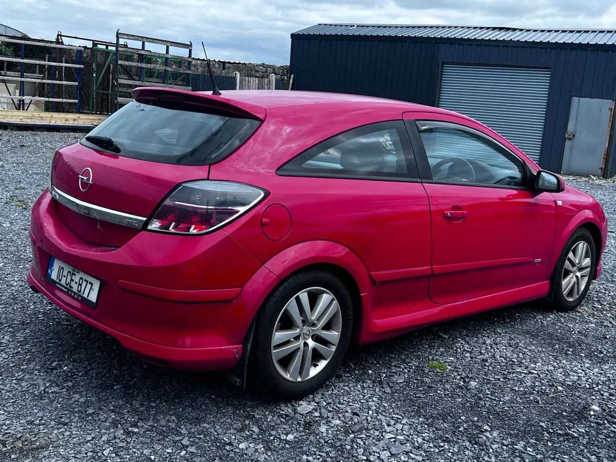 Opel Astra SXI GTC Sport  1.4 Petrol - Image 4
