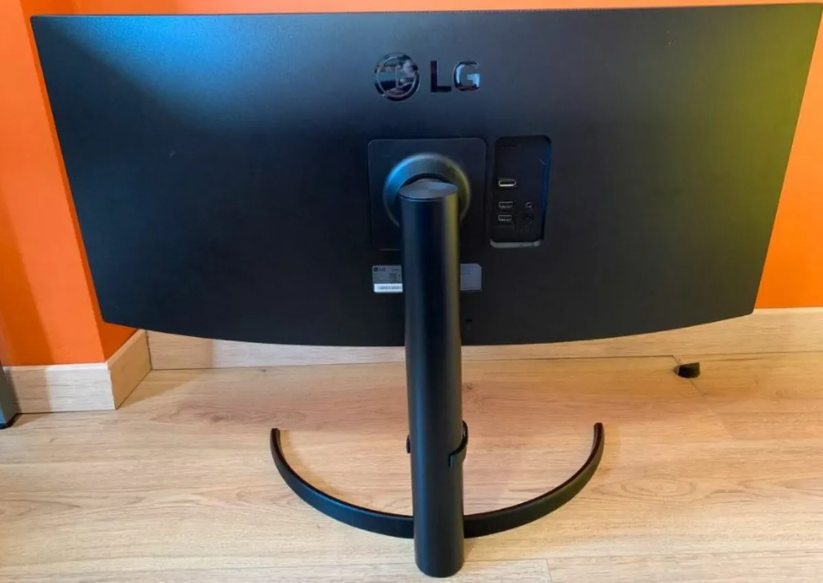 Monitor LG UltraWide 34WP65C-B 160 Hz - Image 2