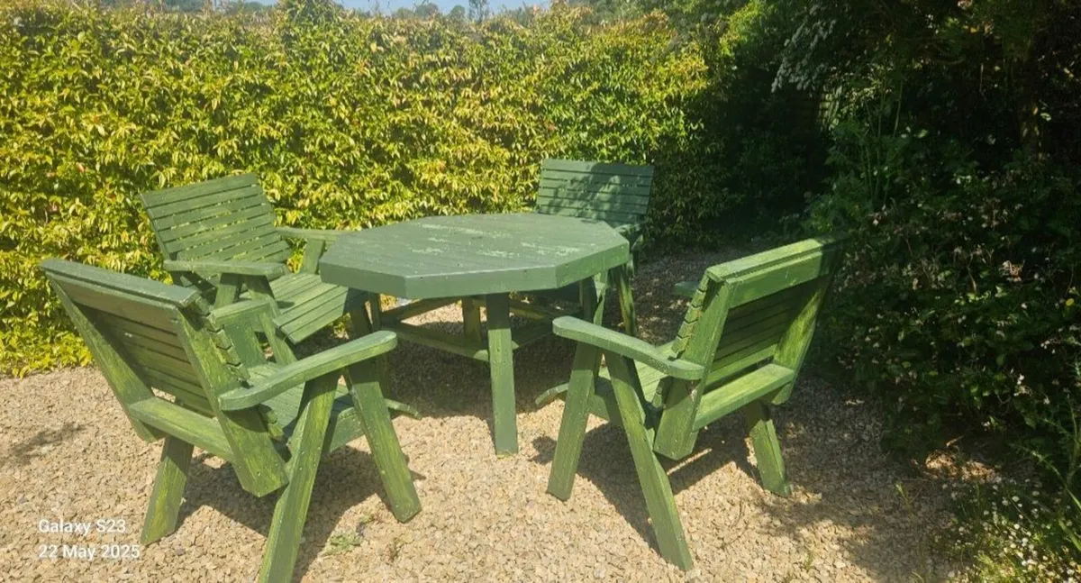 Garden Table/Chairs - Image 1