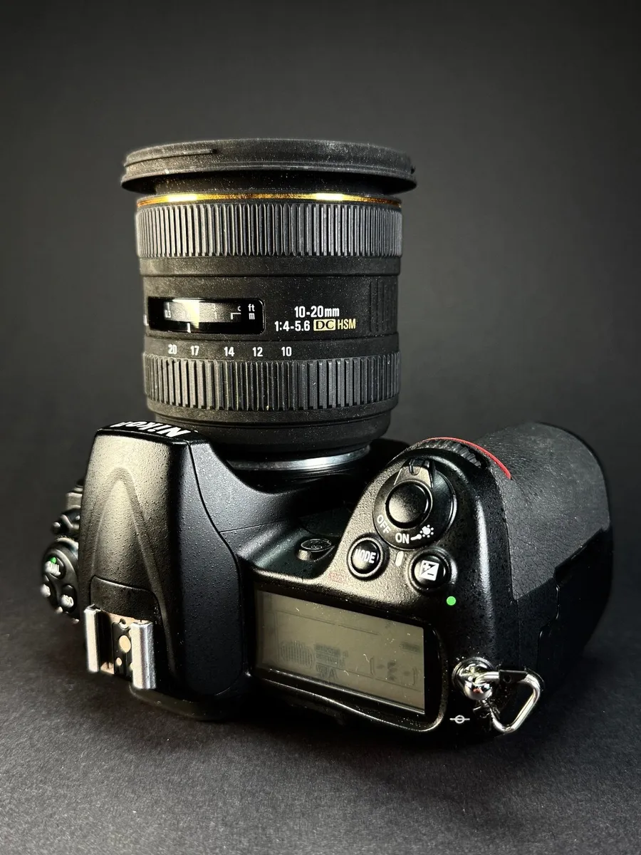 Nikon D300 kit (low shutter count) - Image 3