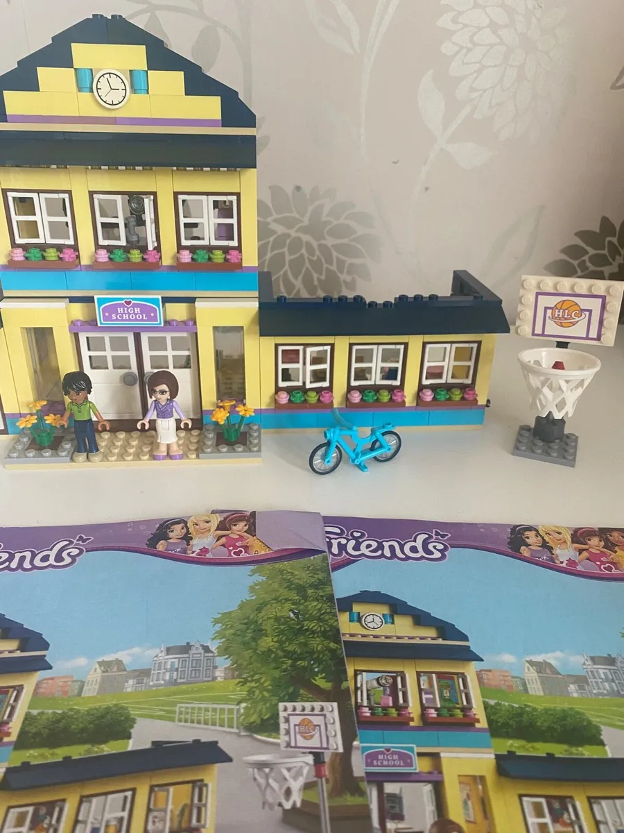Lego Friends High School - Image 3