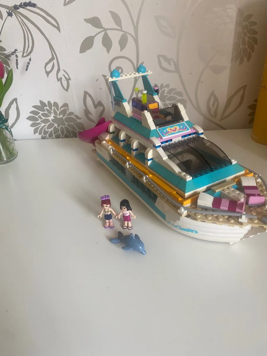 Lego Friends Dolphin Cruiser - Image 2
