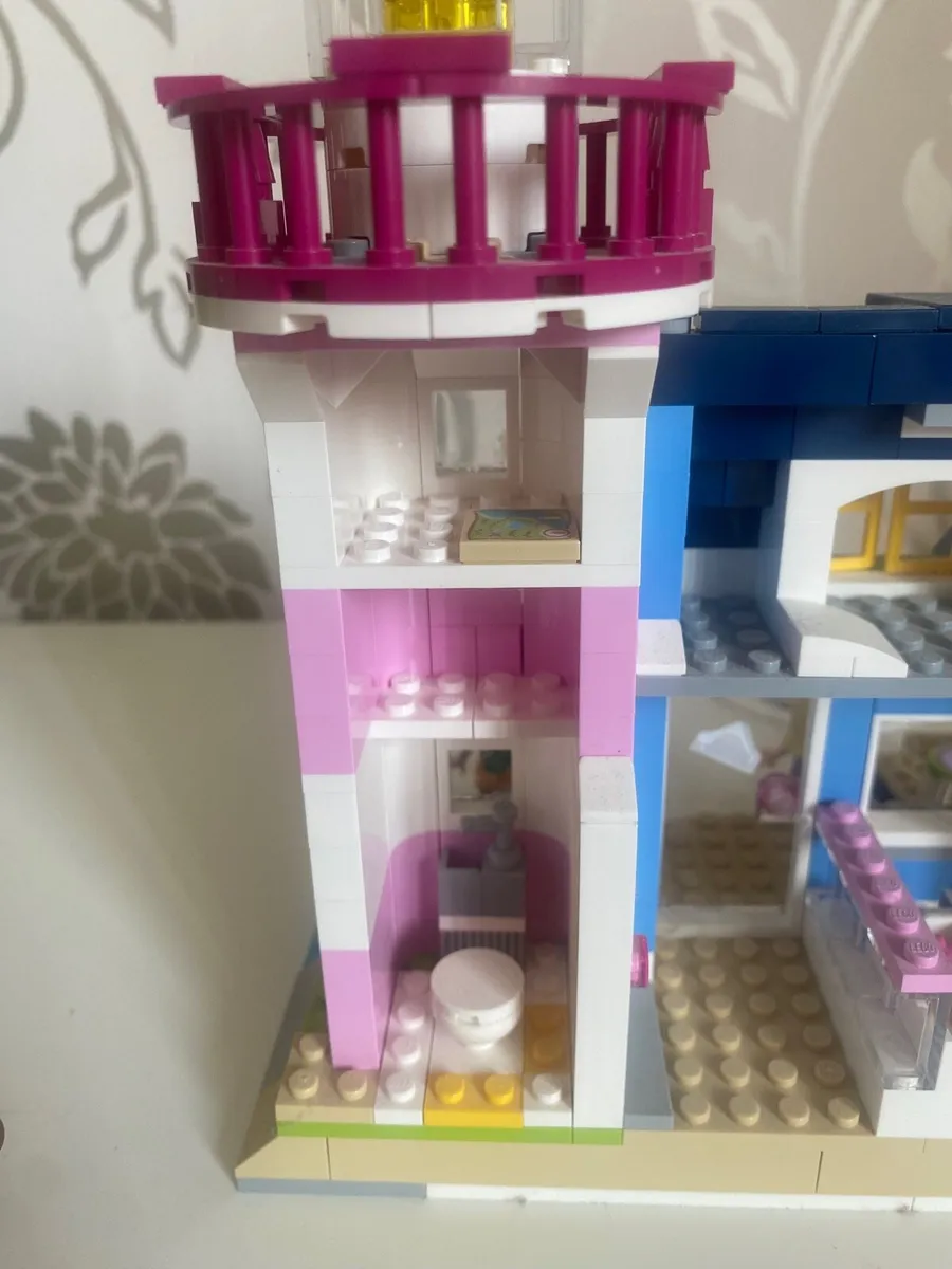 Lego Friends Heartlake Lighthouse - Image 3