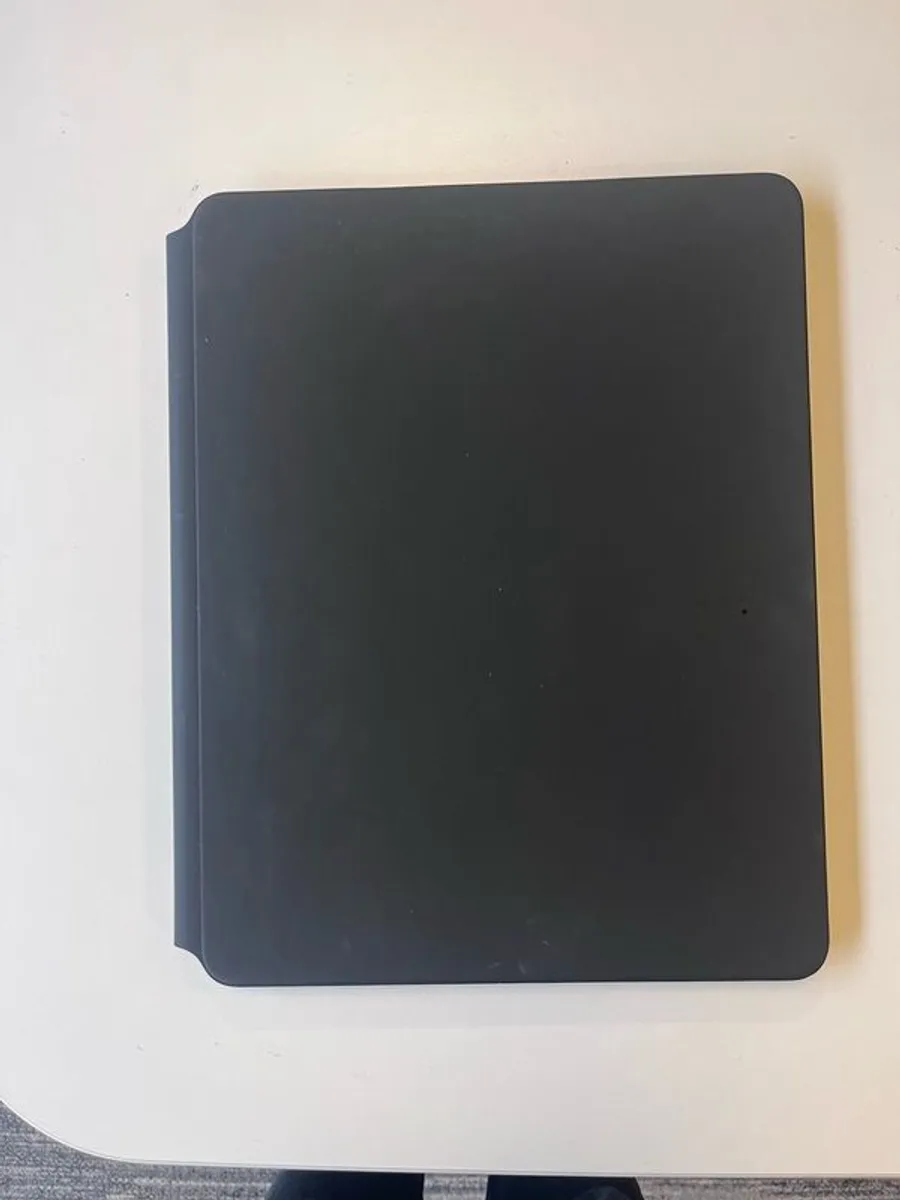13" iPad M2 - As New - Magic Keyboard, Apple Pencil Pro & Leather Case by Harbor London - Image 4