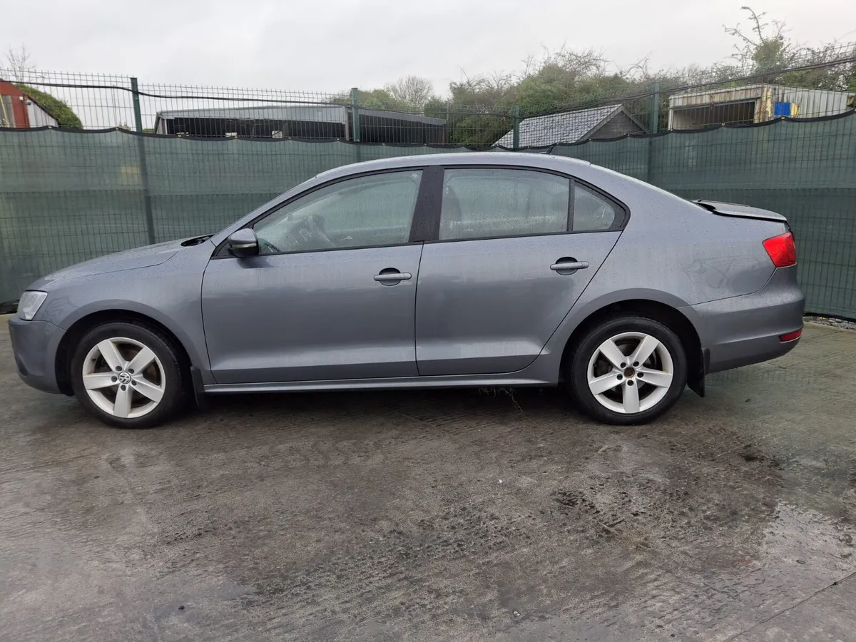*2012 VW Jetta TDI - DRIVE HOME - Image 4