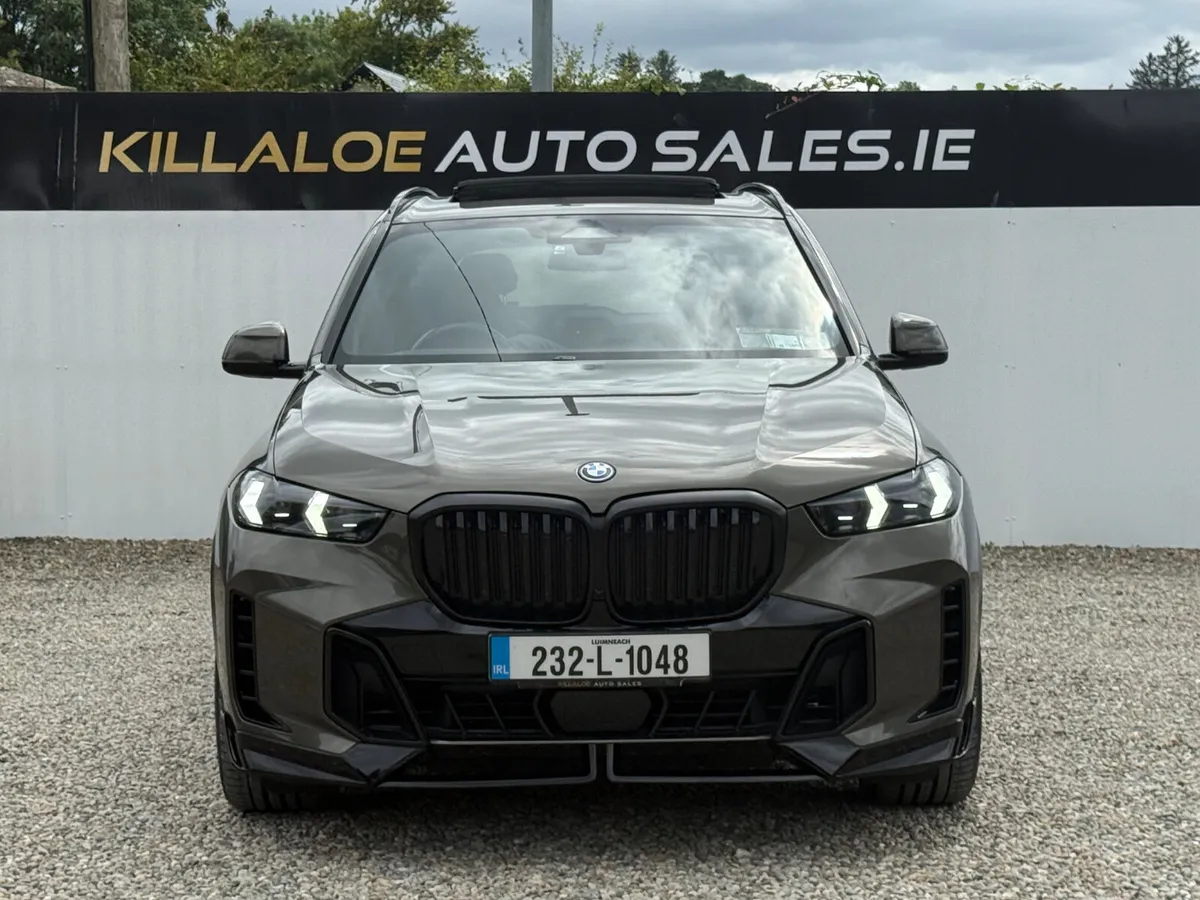 2023 BMW X5 M-Sport 50E X-Drive 3.0 Sky Lounge - Image 2