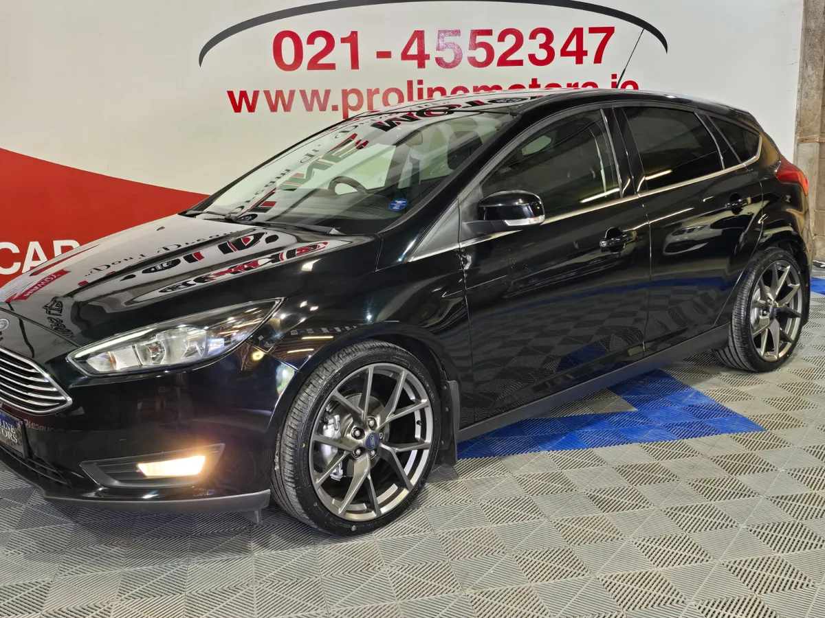 FORD FOCUS 1.5 TDCI ZETEC - Image 4