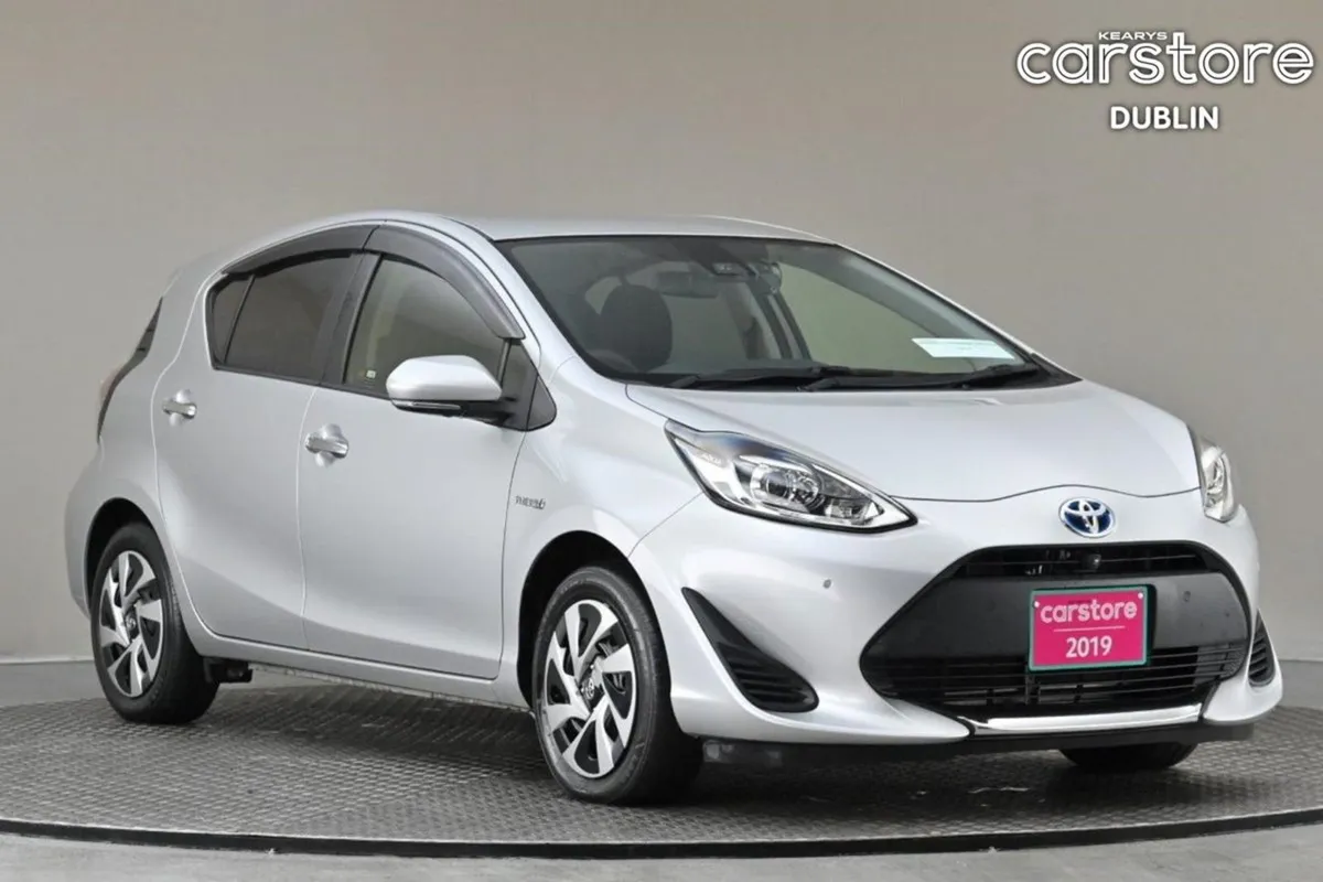 Toyota Aqua 1.5 Vvt-i Hybrid  android Car Player - Image 1