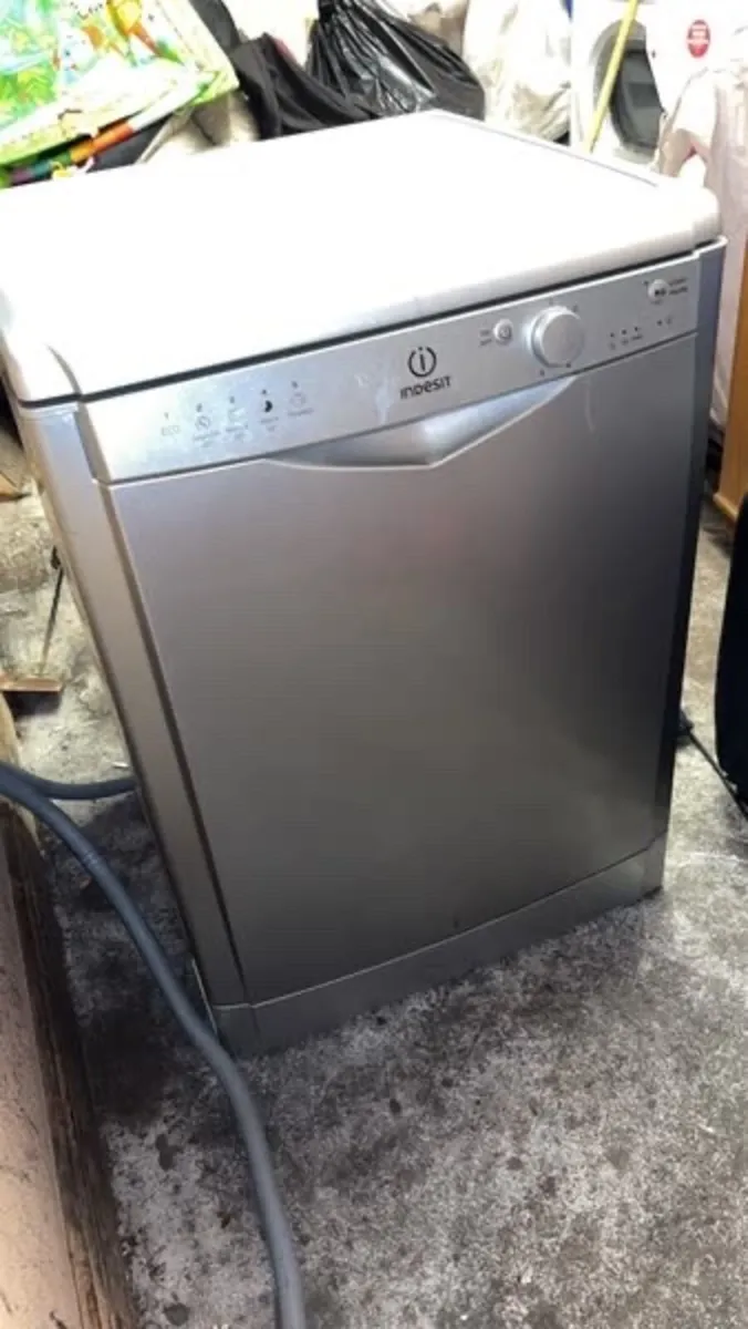 Dishwasher - Image 2