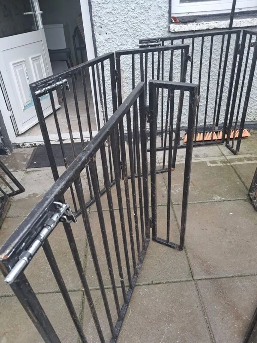 gates - Image 3
