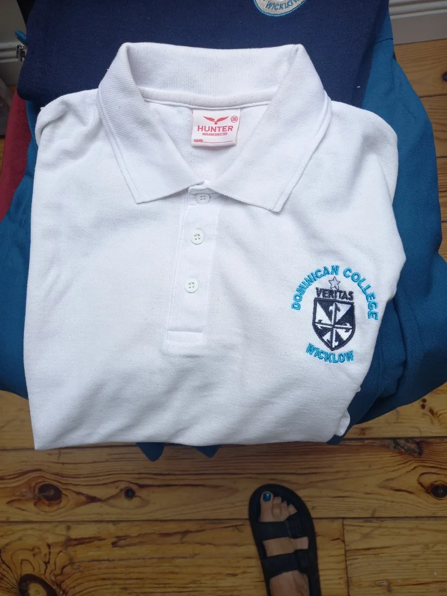 Dominican collage uniform - Image 3