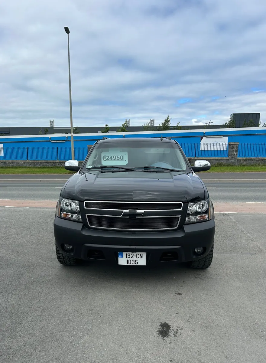 2013 CHEVY AVALANCHE PETROL 5.3 V8 Auto - Image 3
