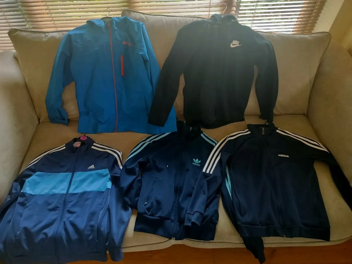 Kids jumpers - Image 1