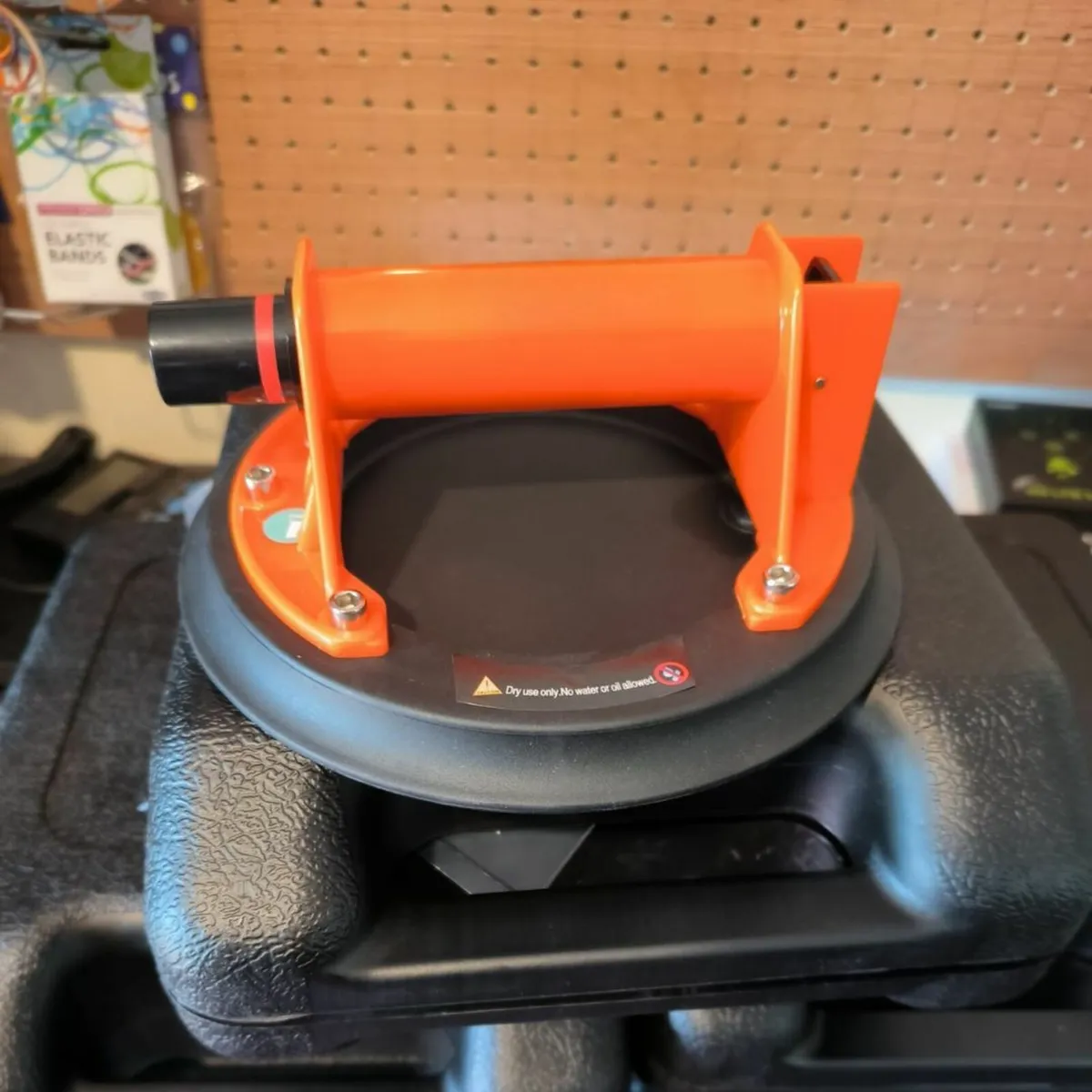 Heavy-Duty Vacuum Suction Cup Lifter 203mm - Image 1
