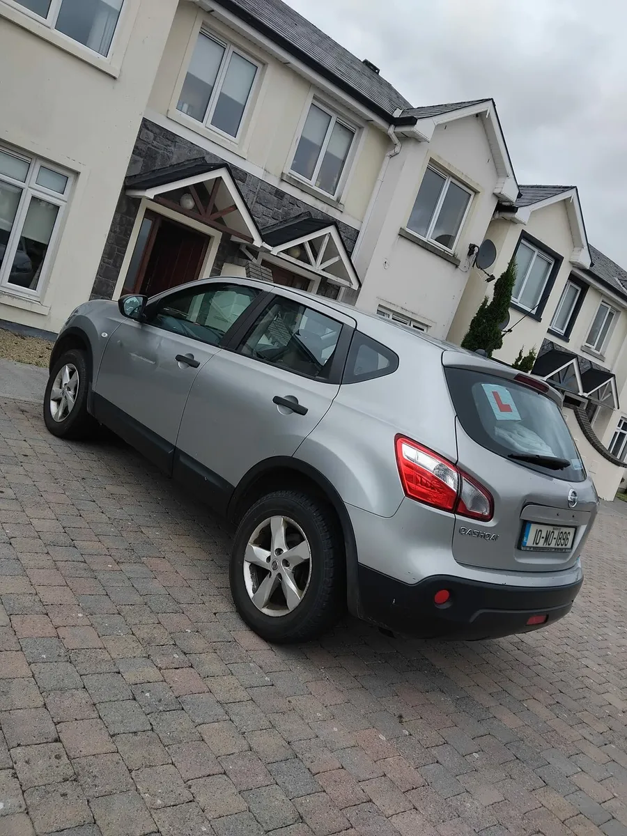 Nissan quashqai 2010 - Image 4