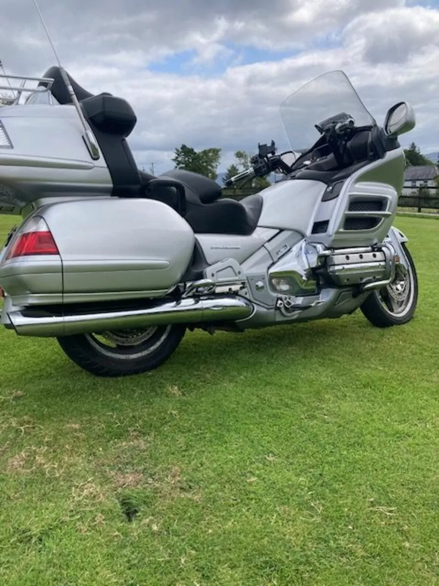 Honda Goldwing 1800 - Image 2