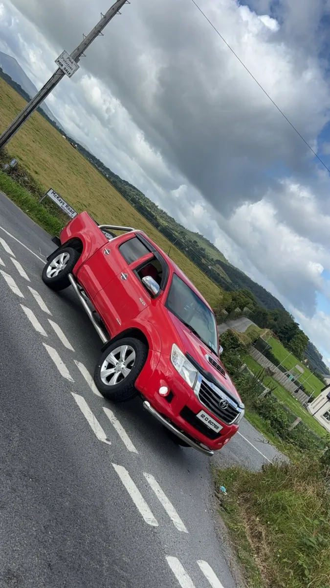 Toyota hilux - Image 4
