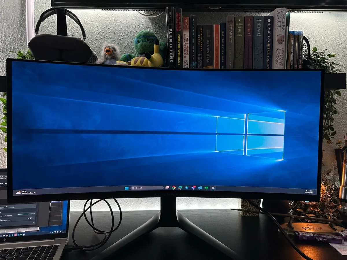 Alienware AW3423DWF OLED ultra-wide Gaming monitor - Image 1