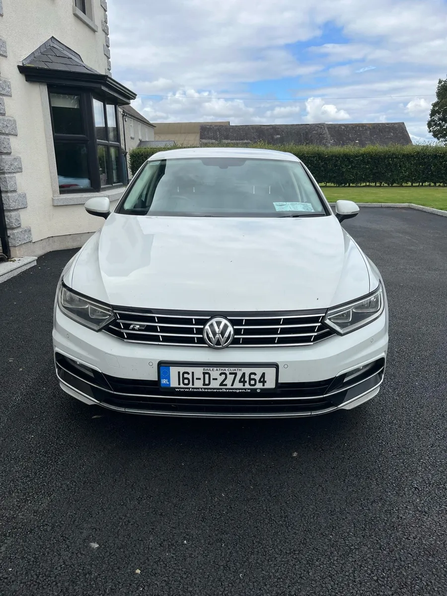 Volkswagen Passat R Line - Image 1