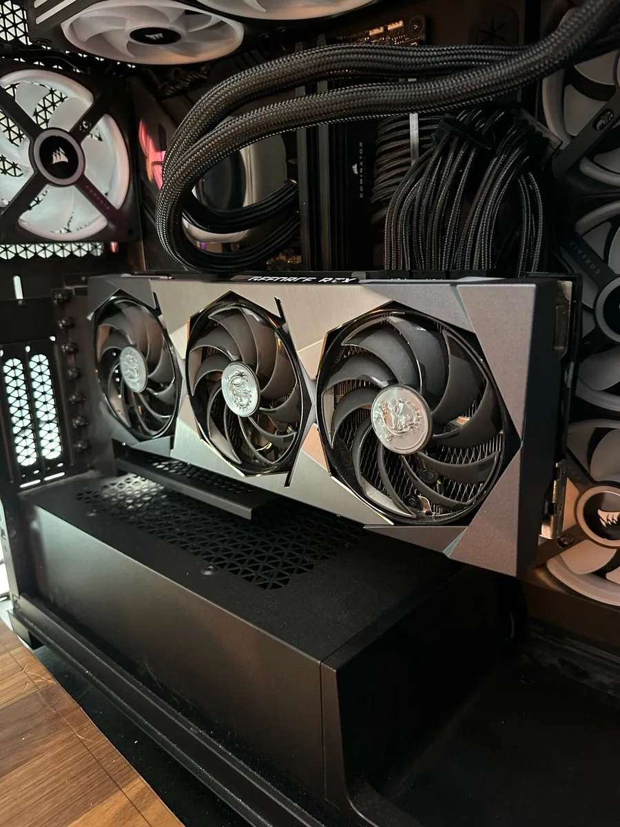 MSI Geforce RTX 3080 suprim x 10gb - Image 2