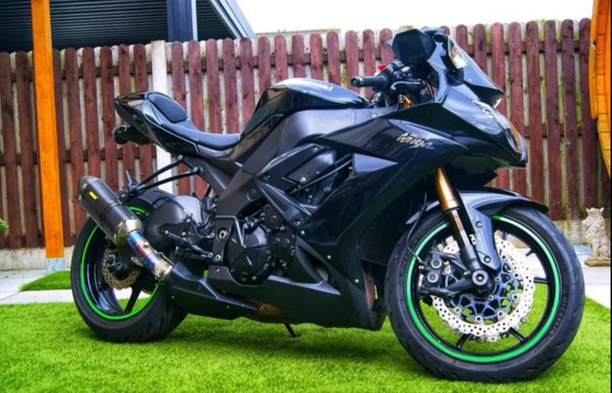 Kawasaki ZX-10R Ninja - Image 1