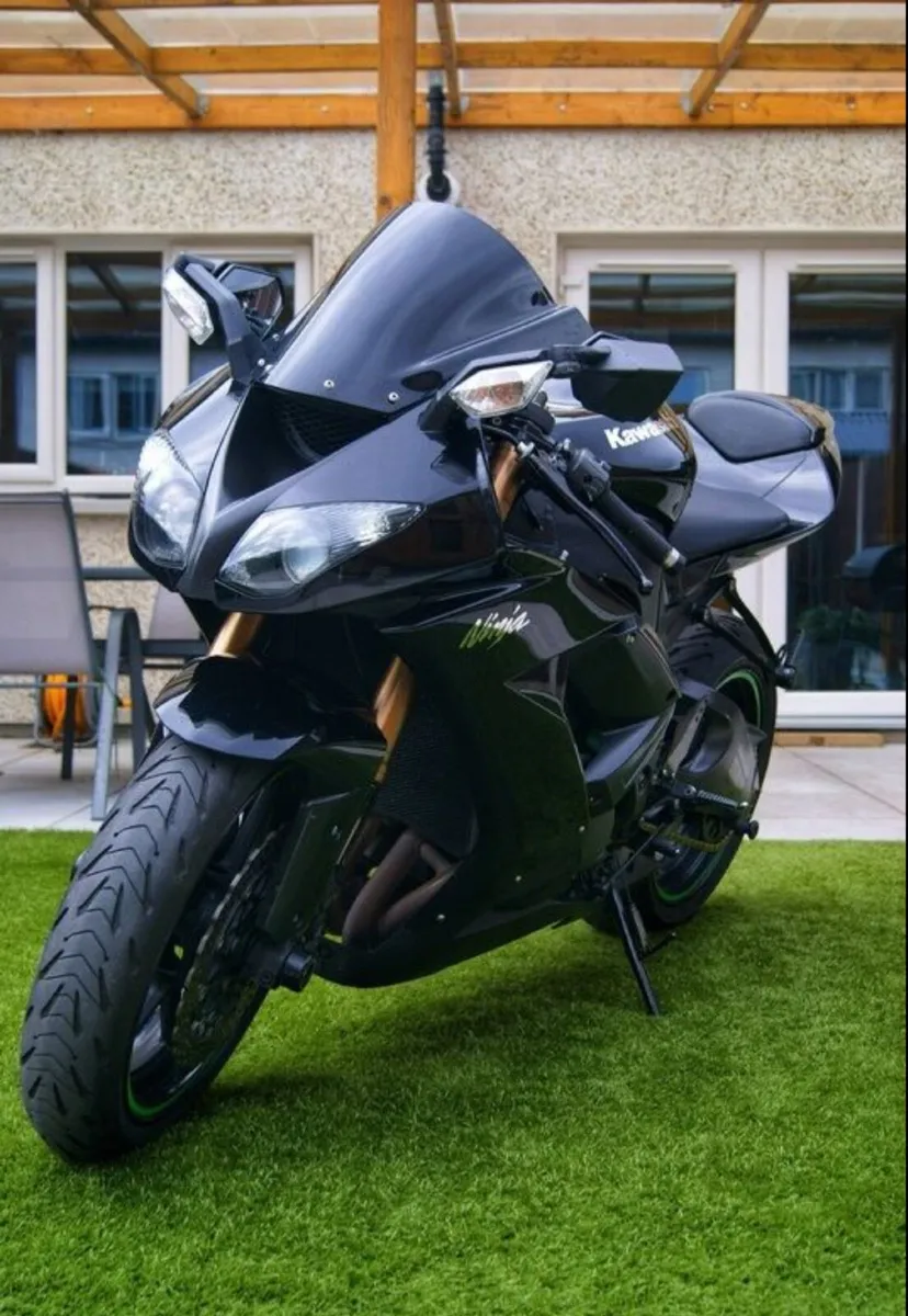 Kawasaki ZX-10R Ninja - Image 4