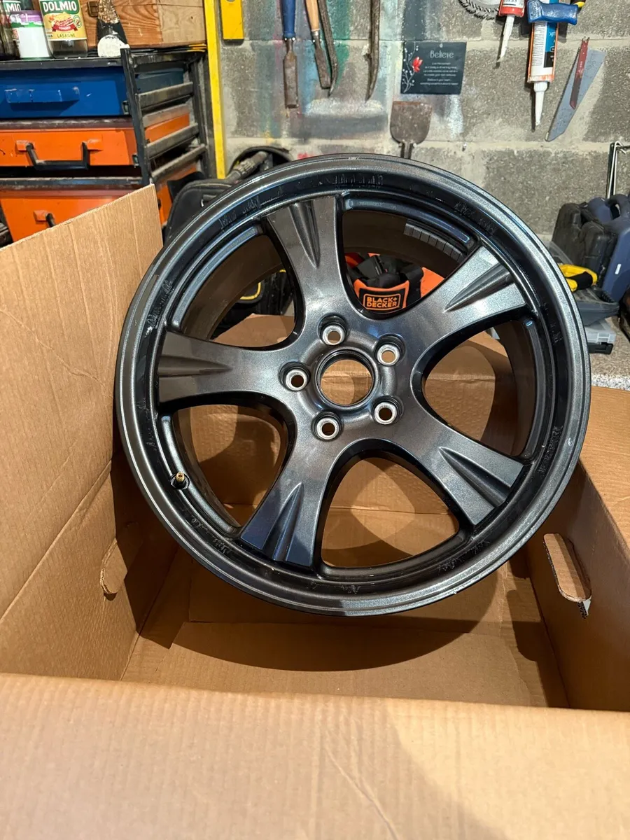 18 in alloy wheels & covers - Image 2