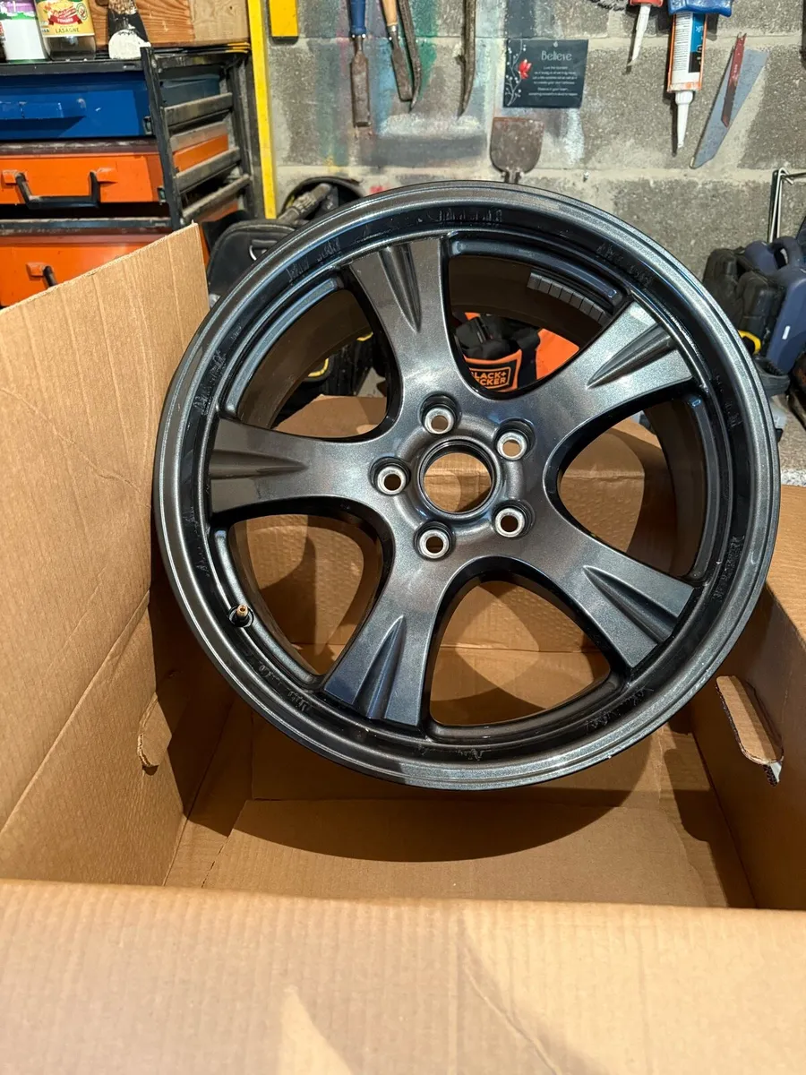 18 in alloy wheels & covers - Image 3