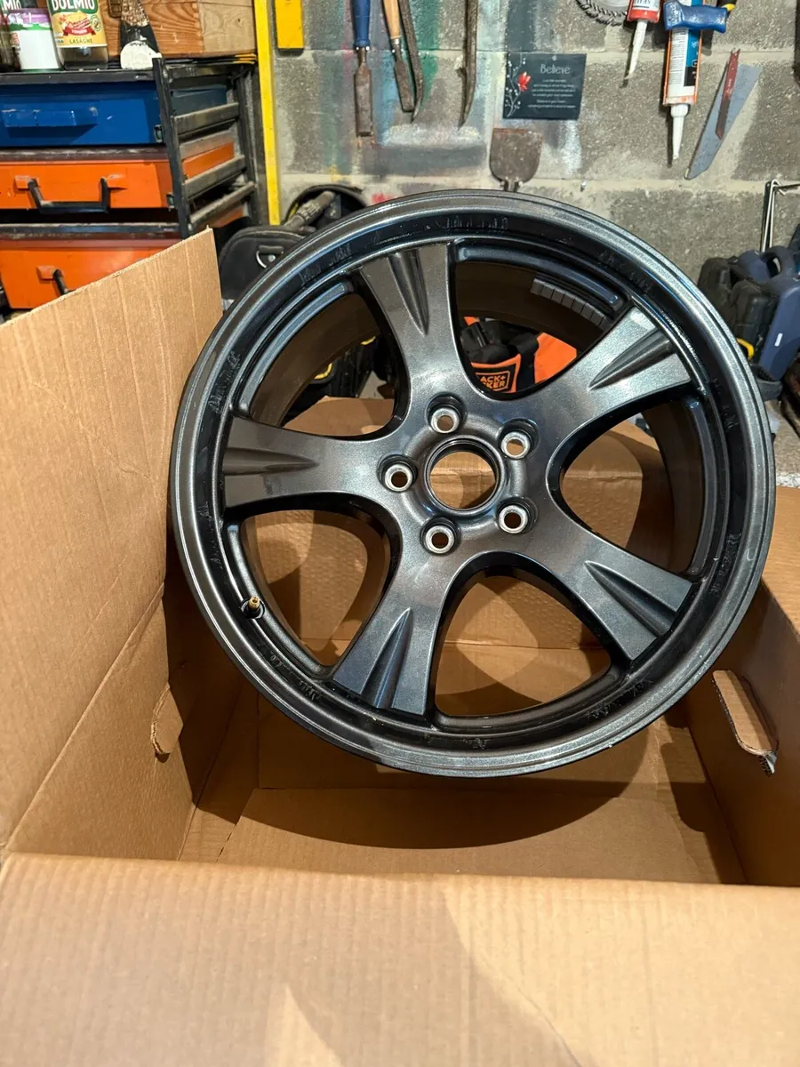 18 in alloy wheels & covers - Image 4