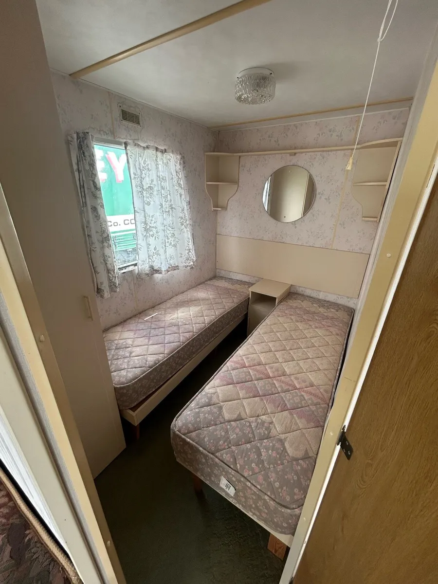 Carnaby Siesta Mobile Home 28Ft x 10Ft - Image 4