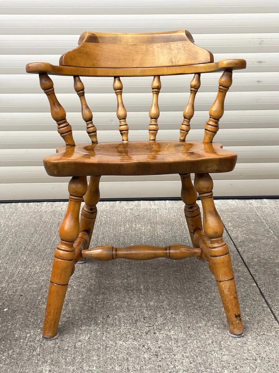 Vintage Colonial Style American Dining Chairs - Image 2
