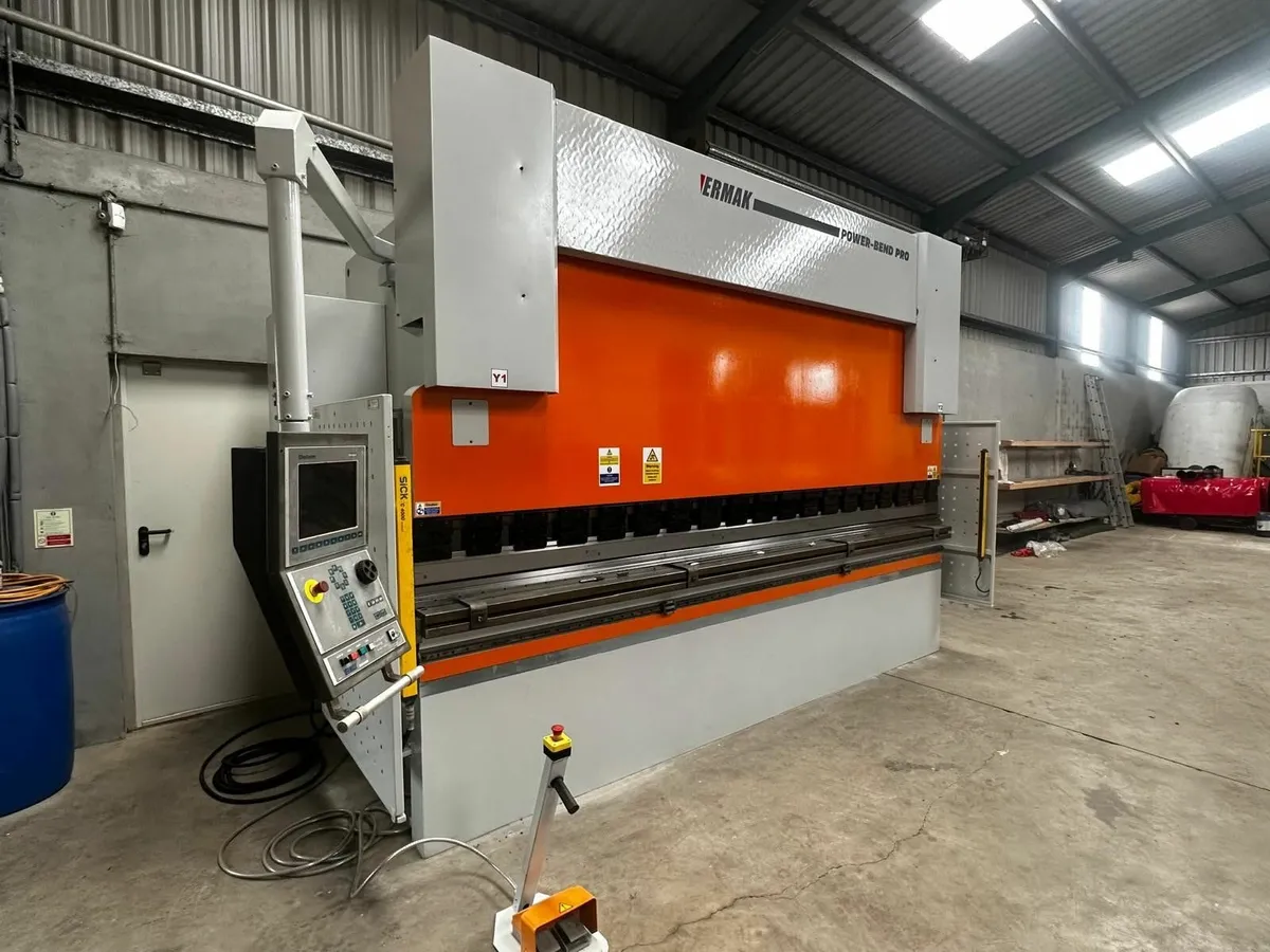 ERMAK 4100 X 300 TON PRESSBRAKE - Image 2