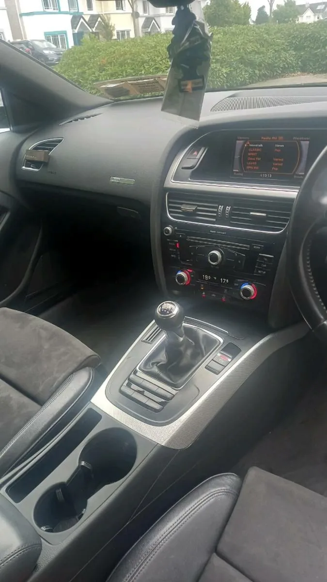 Car - Image 4