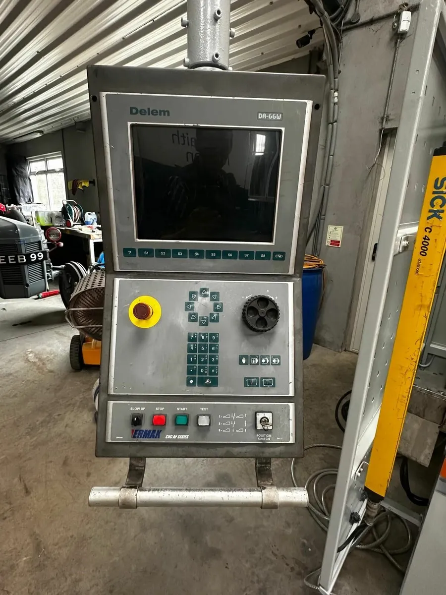 ERMAK 4100 X 300 TON PRESSBRAKE - Image 4