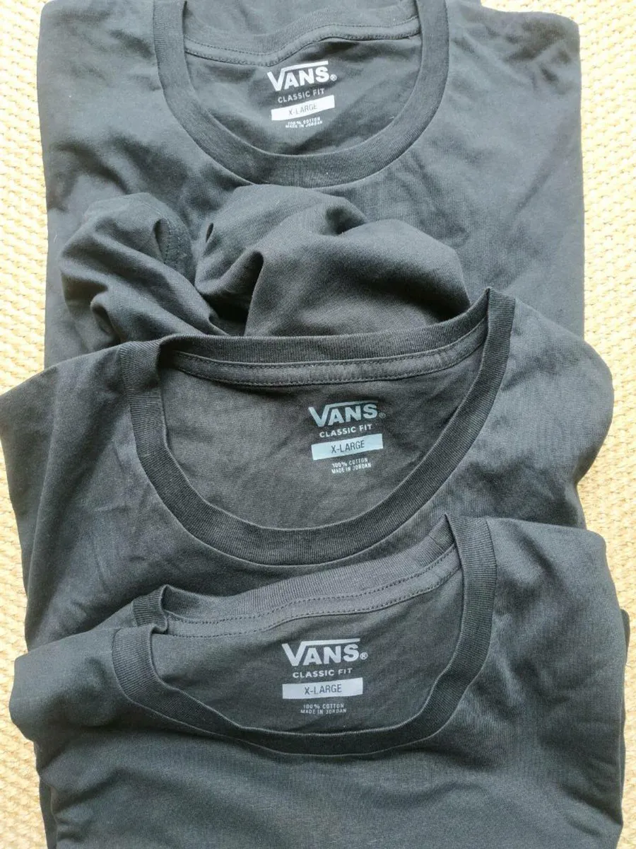 3 black cotton vans T-shirts XL