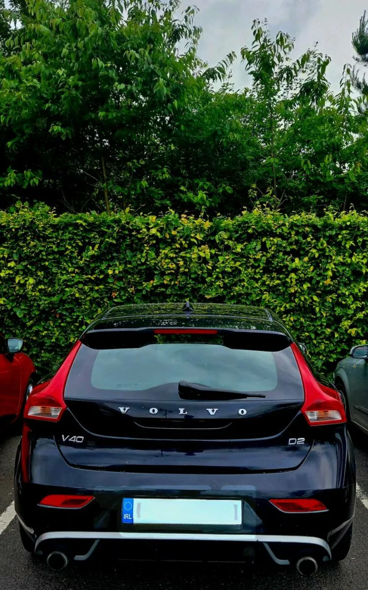 Volvo V40 R-Design Special Edition - Image 2