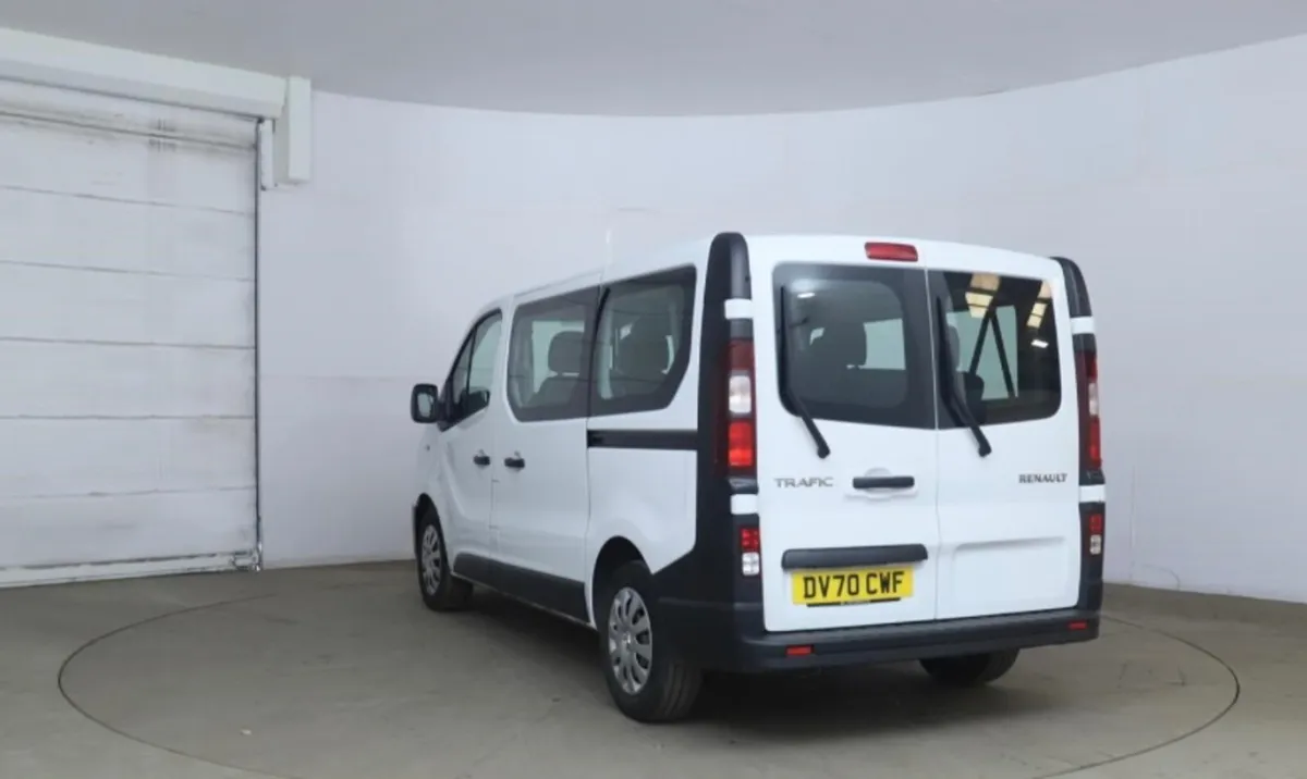 2020 RENAULT TRAFFIC 9 SEATER - Image 4