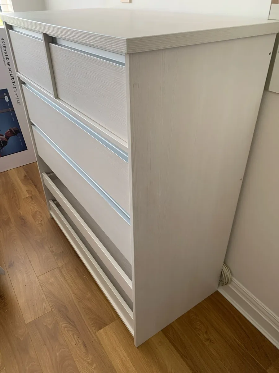 Chest of drawers - Image 2