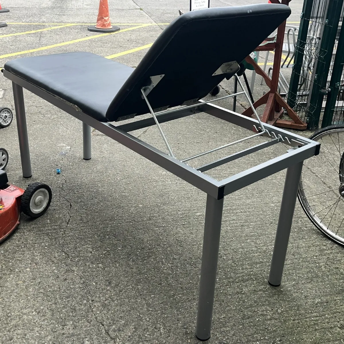 Sunflower Treatment Bench - Image 4